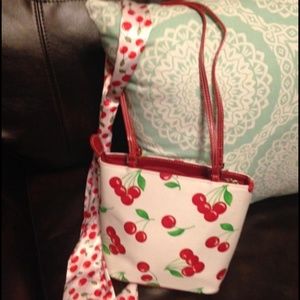 Retro Vintage Cherry Handbag